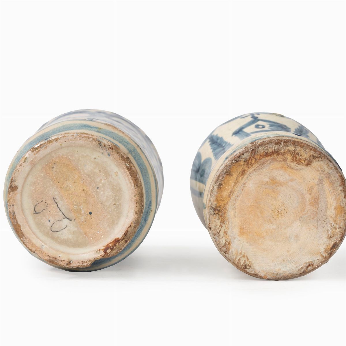 Due Piccoli Albarelli in Maiolica Bianca e Blu, Secolo XVIII