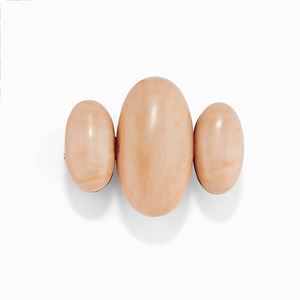 Spilla in corallo, XIX secolo