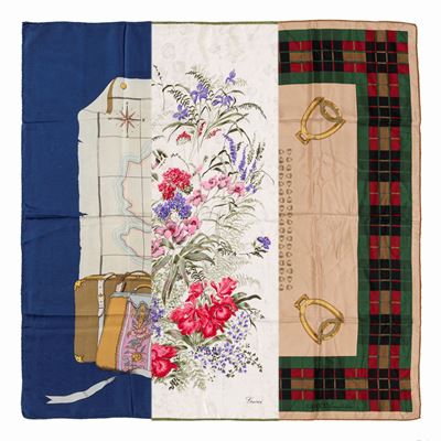 Lotto composto da tre foulard in seta