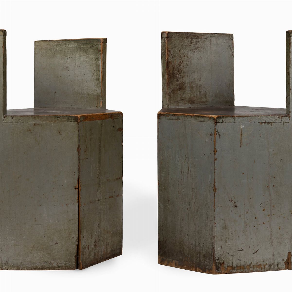 Coppia di Poltrone in Legno Laccato di Forma Geometrica, Inizi Secolo XX