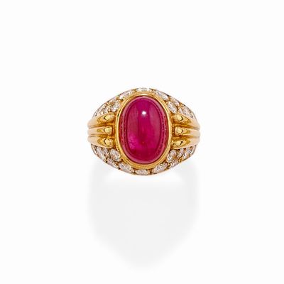 Anello con rubino Burma, oro giallo 20k, diamanti