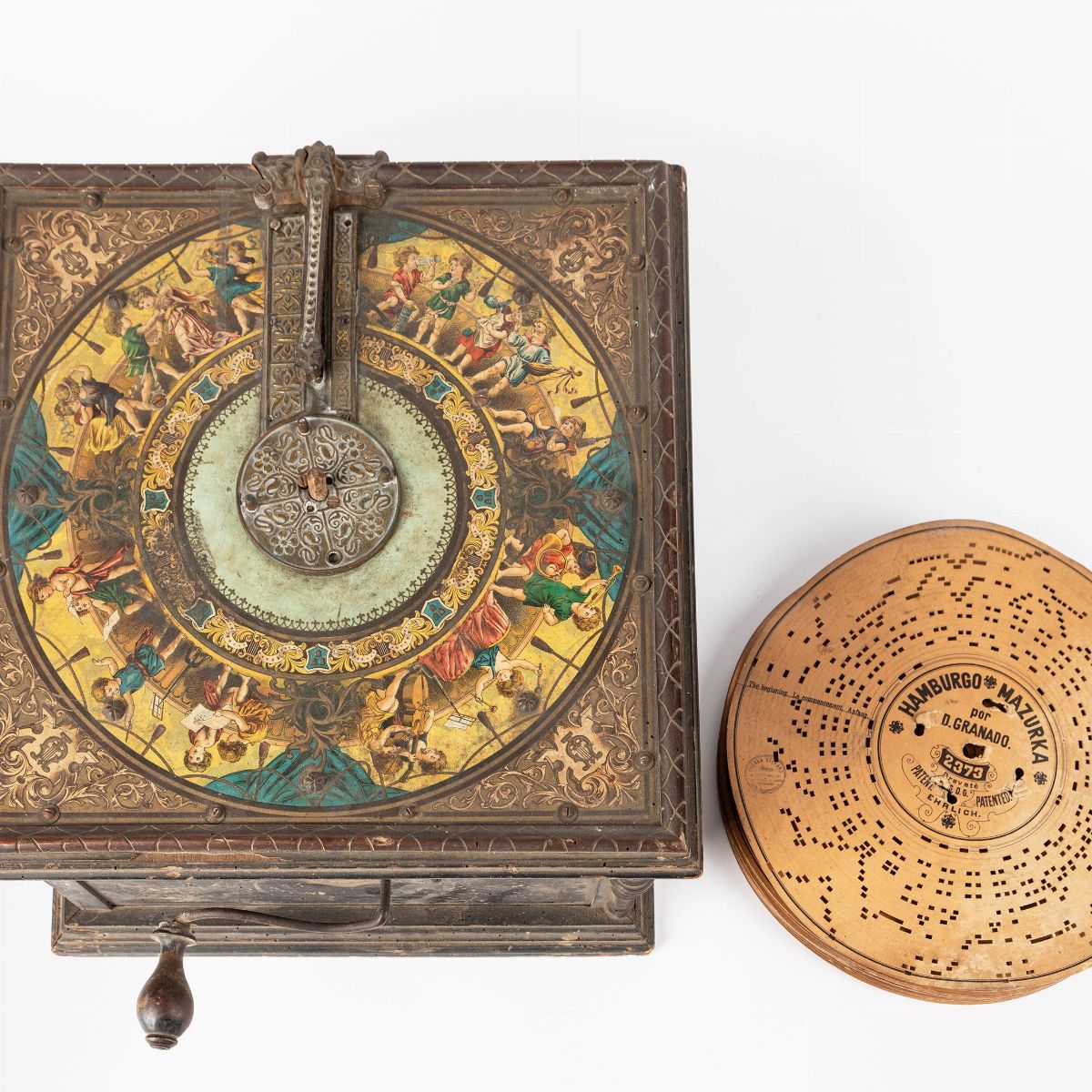 Scatola musicale Ariston, Torino, seconda metà del XIX secolo, decorata con putti musicanti
