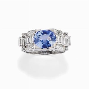  - Anello con zaffiro e diamanti