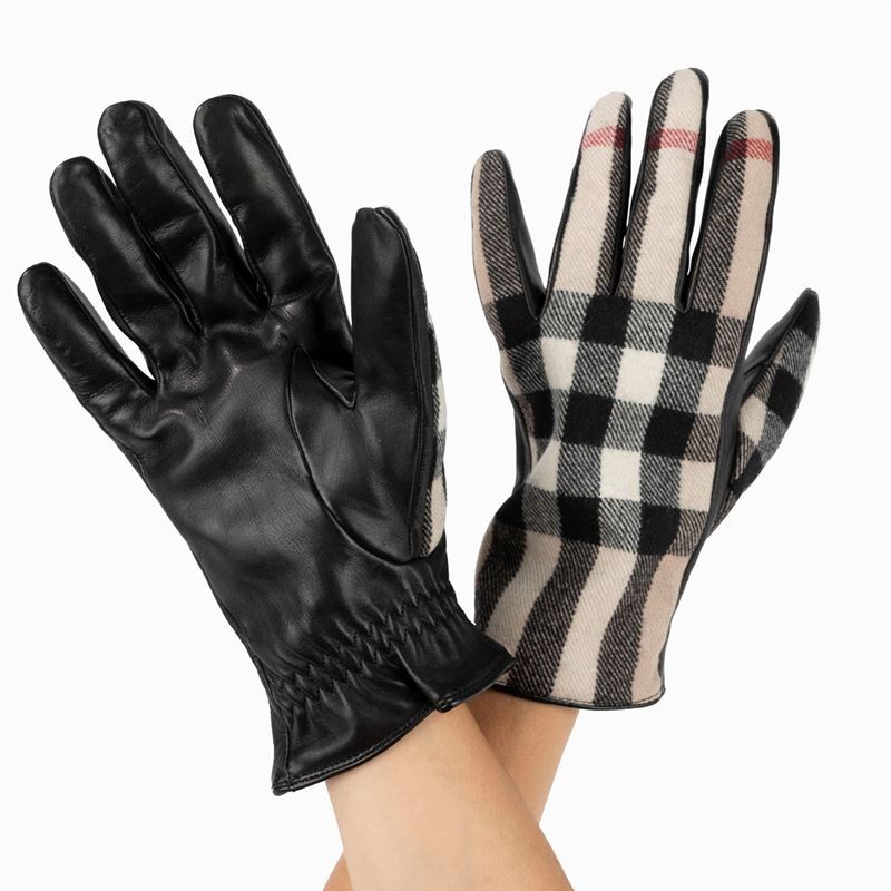 Burberry deals winter gloves