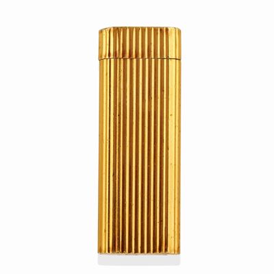 Accendino placcato in oro giallo 18k con decoro scanalato