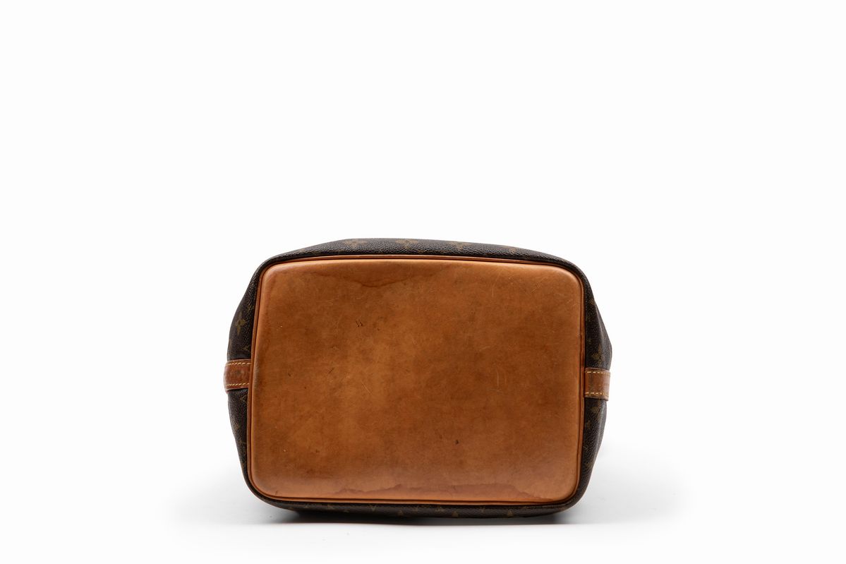 Louis Vuitton - Secchiello Noé, tela monogram con profili e tracolla in pelle