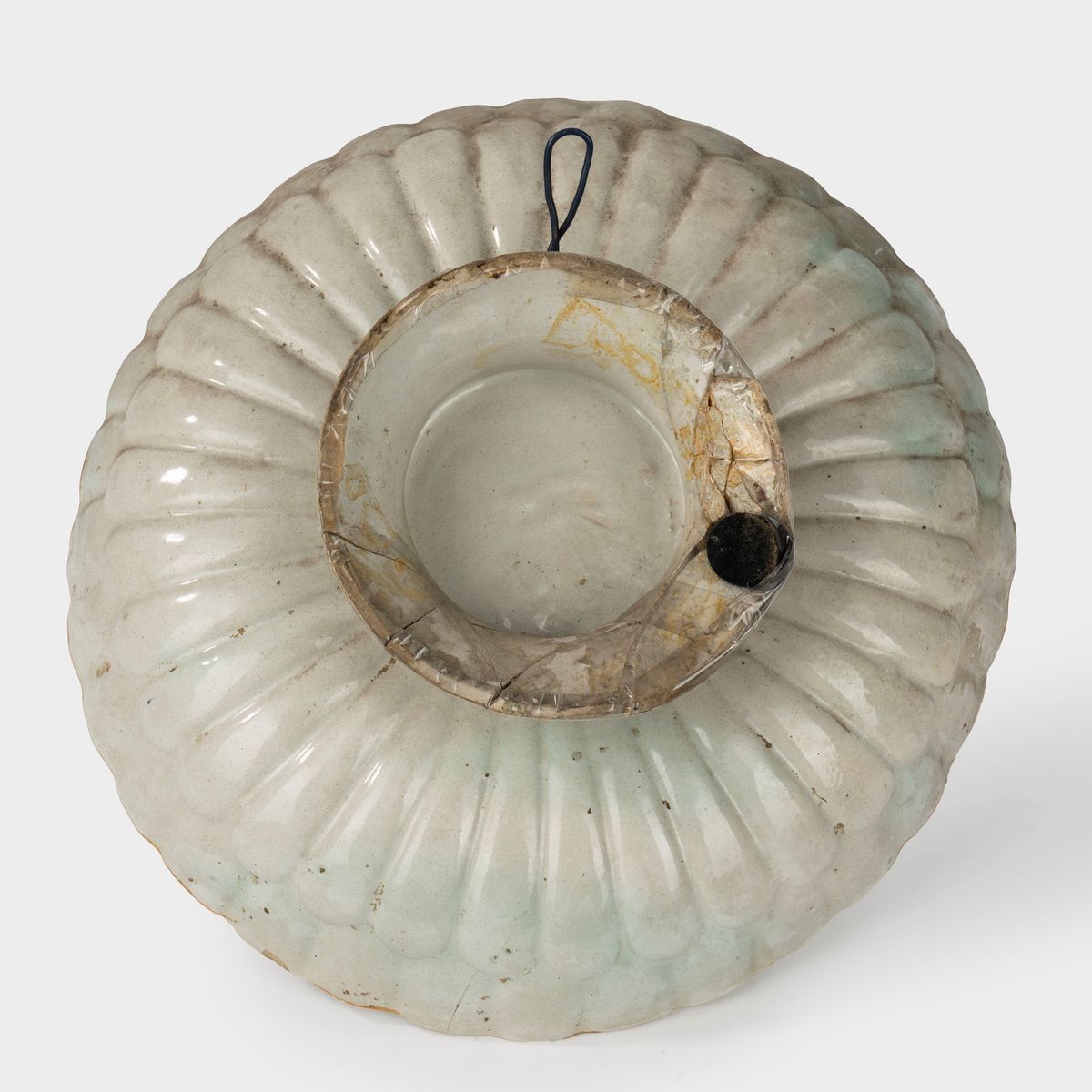 Alzata a Crespina in Maiolica Policroma, Raffigurante i Tre Ebrei nella Fornace Ardente, Secolo X...