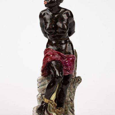 Scultura in Porcellana Policroma Raffigurante Schiava Moresca, Manifattura Cozzi, Venezia Fine Se...