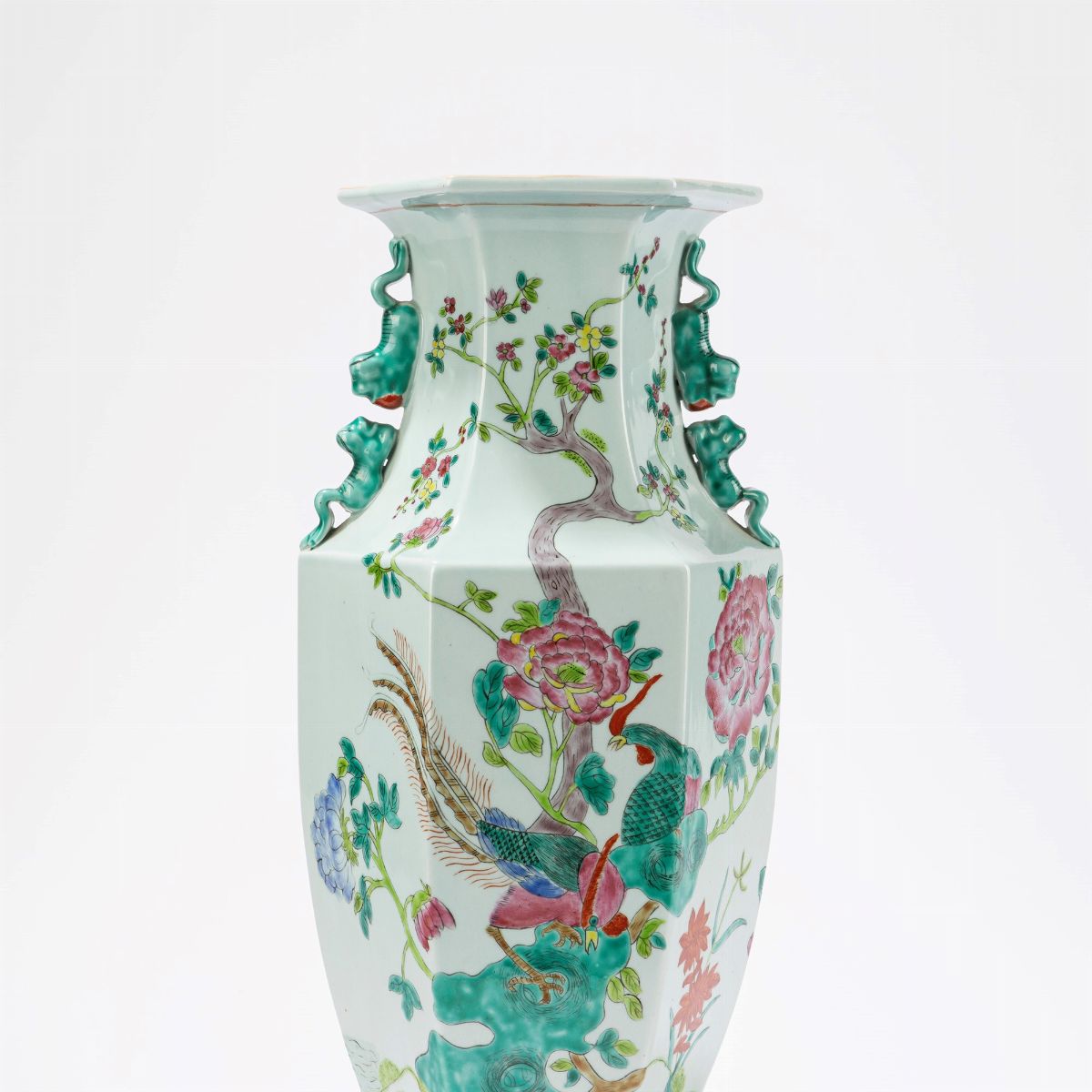 Vaso esagonale in porcellana Famiglia Rosa, Cina, secolo XX