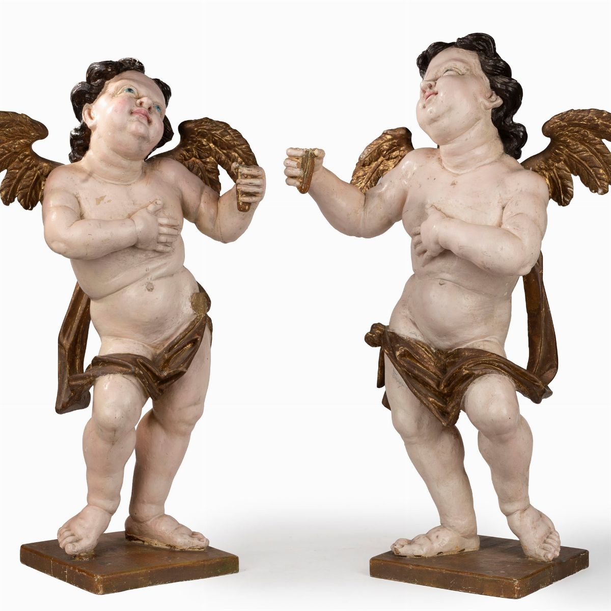 Coppia di Putti in Legno Scolpito e Laccato