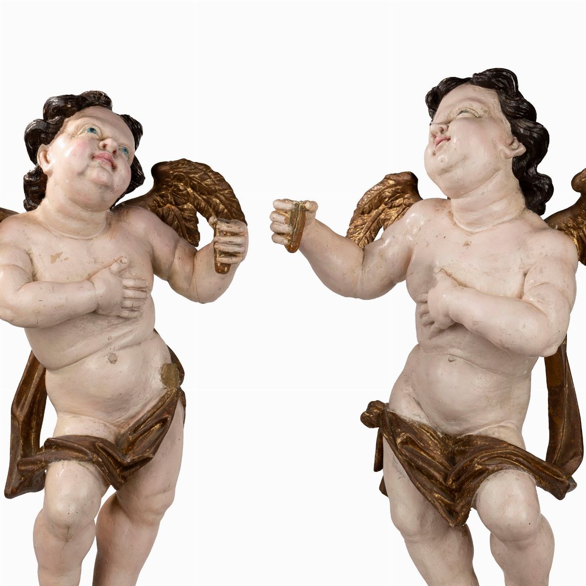 Coppia di Putti in Legno Scolpito e Laccato