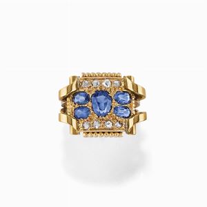 A 18K yellow gold, sapphire and diamond ring, circa 1945