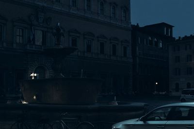 Effetto Notte, Piazza Farnese