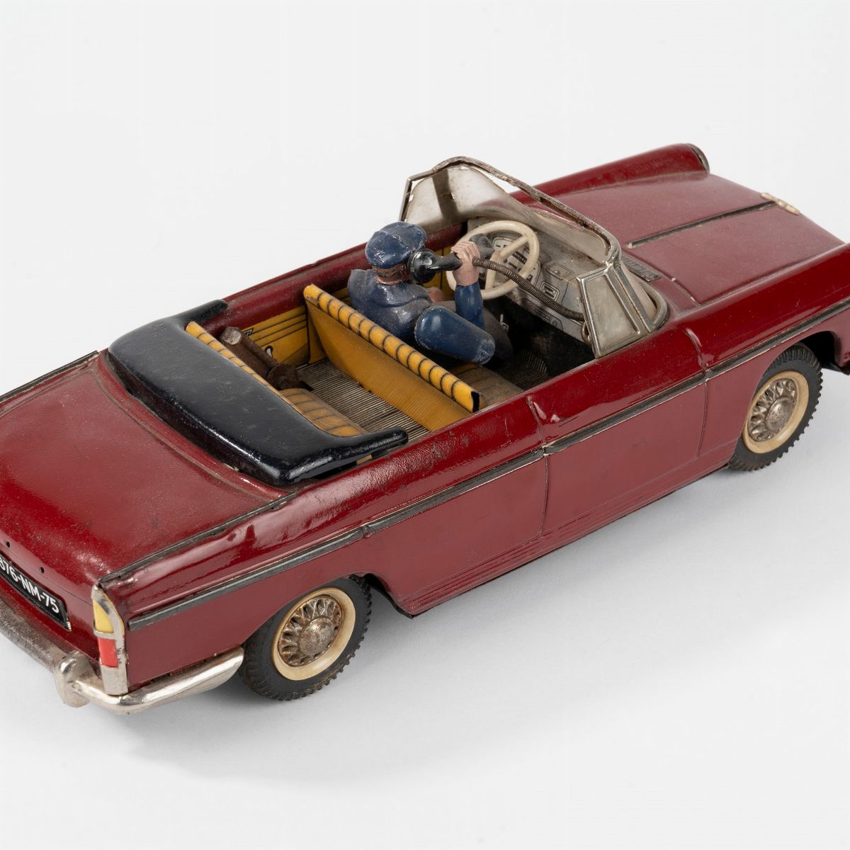 Joustra - Peugeot, Modello 404 Cabriolet con autista