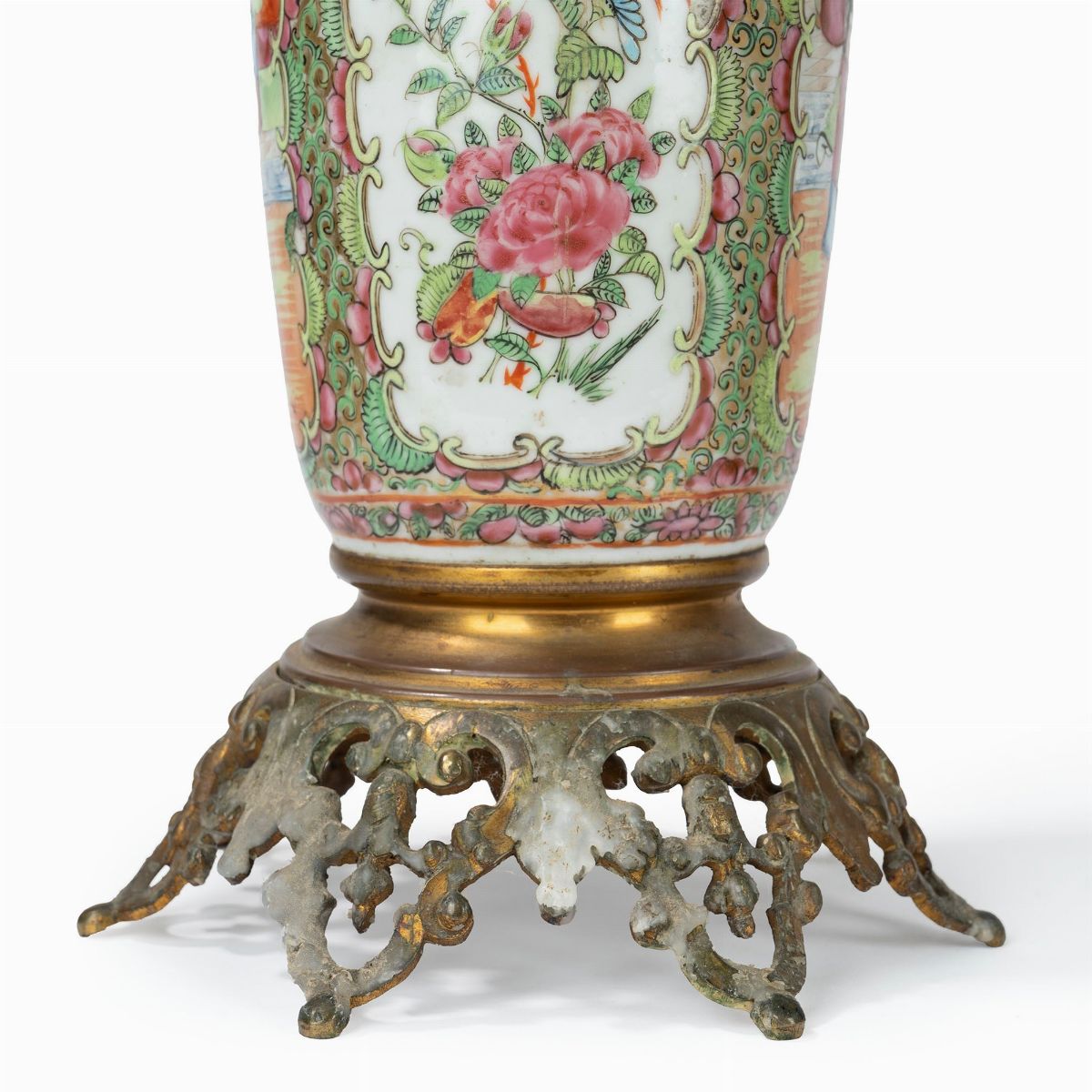 Trittico in Porcellana Policroma Famiglia Rosa e Bronzo Dorato, Canton, Cina, Secolo XIX