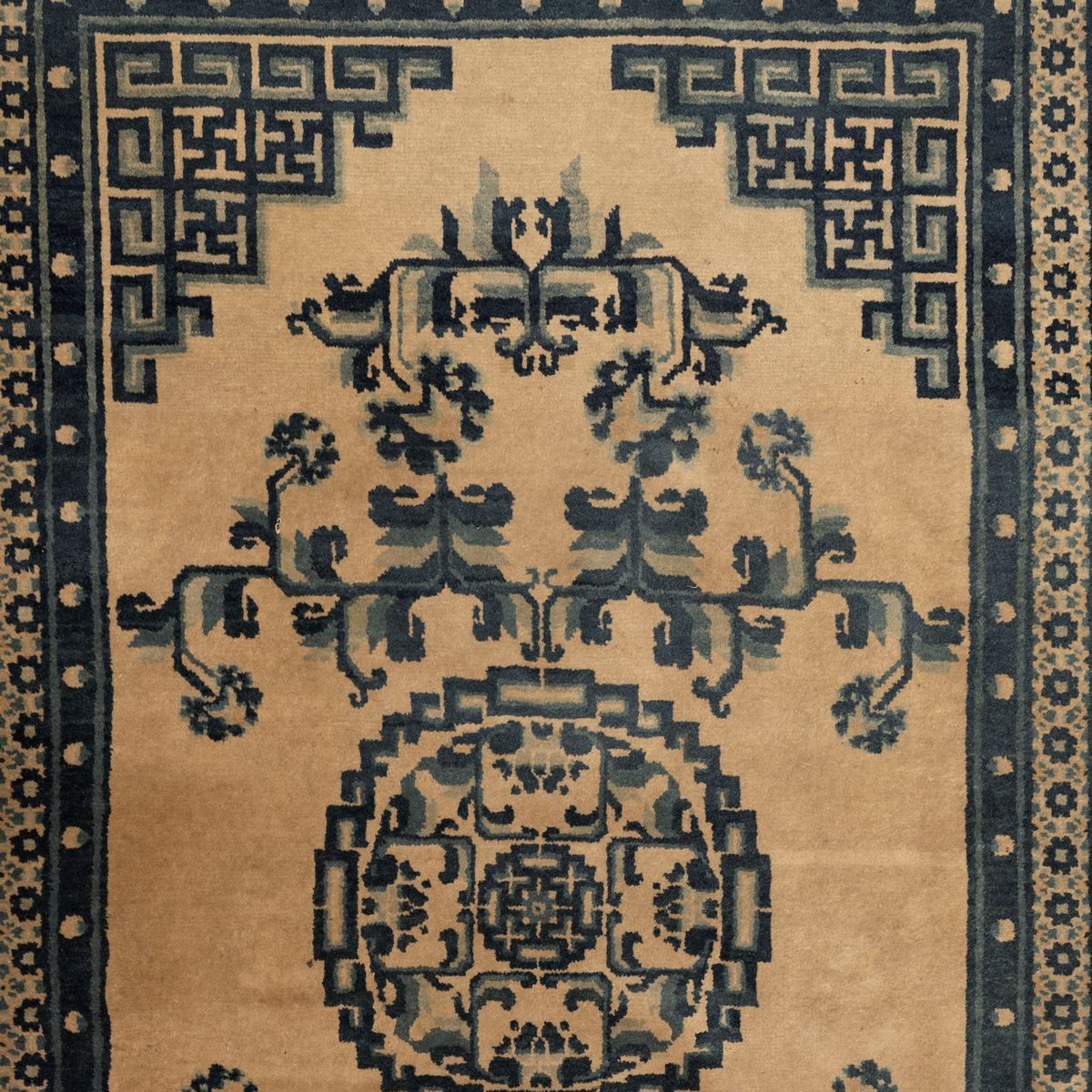 Tappeto Pechino a Medaglione, Cina, Secolo XX