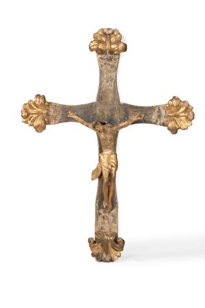 Crocifisso in cartapesta su croce in legno laccata e dorata, secoli XVII - XVIII
