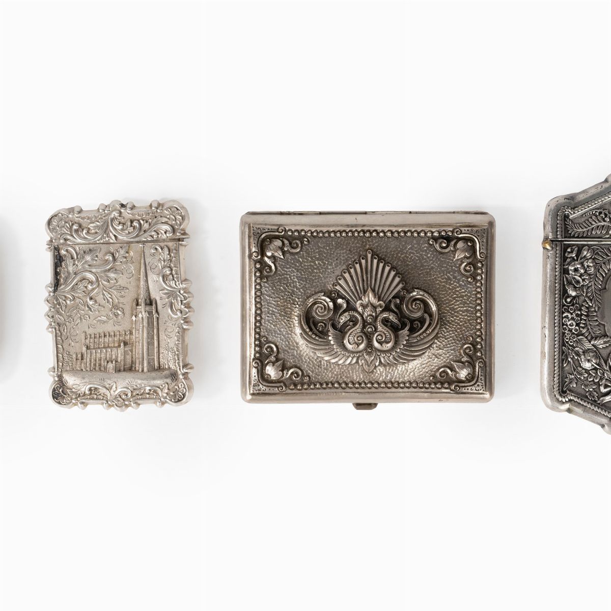 Lotto Composto Da Due Porta Biglietti, Un Porta Sigarette E Un Porta Accendino 103961 - Foto 2