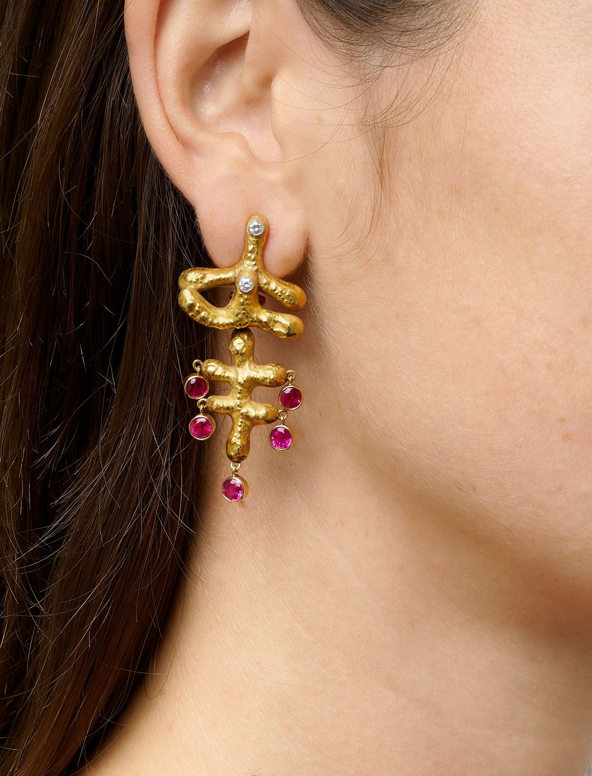 Cannilla per Masenza-roma - Orecchini in oro giallo 18k con rubini e diamanti