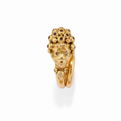 Anello con granati e diamanti, oro giallo 18k