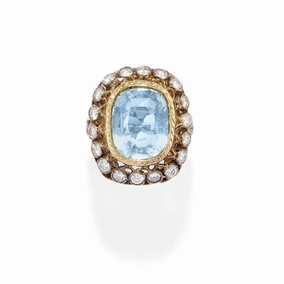 Anello in oro giallo 18k e argento con acquamarina e diamanti