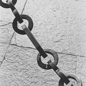 Untitled (Chain)