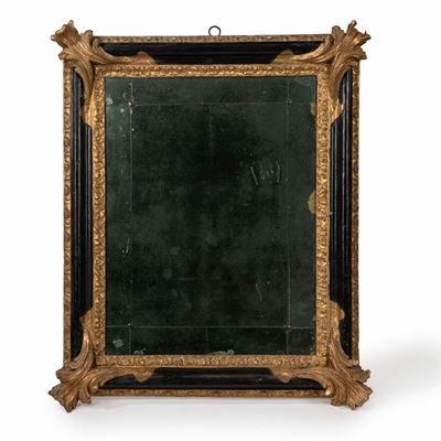 Specchiera in Legno Laccato Nero e Oro, Secolo XVIII