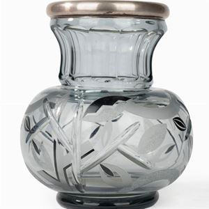 Vaso in cristallo molato e argento a motivi Decò, Boemia, 1920/30