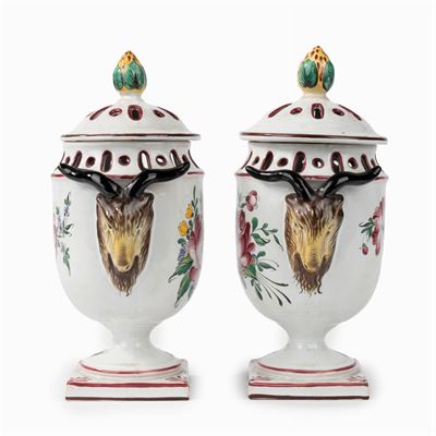 Coppia di Potiches in Maiolica Policroma, Secolo XIX