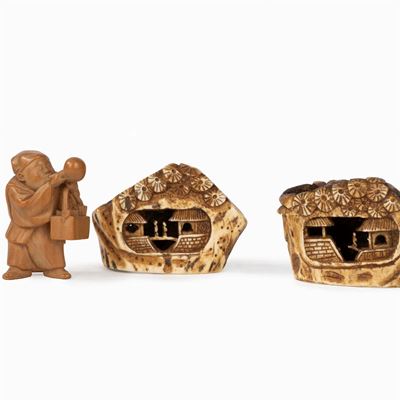 Lotto Composto da Tre Netsuke, Giappone, Secoli XIX-XX