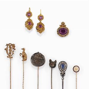 Lot of gold and stones jewels, XIX Century