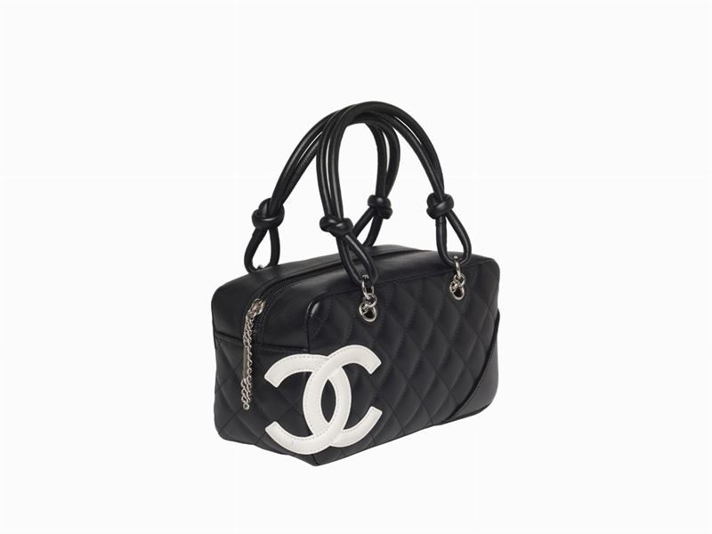 Sold at Auction: CHANEL CAMBON POCHETTE QUILTED LEATHER BAG