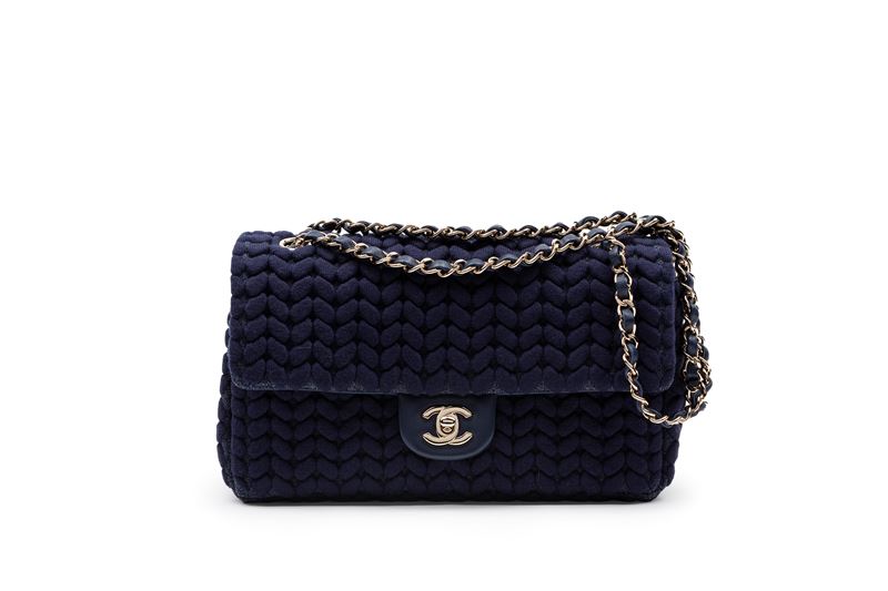 Chanel messenger deals bag 2019