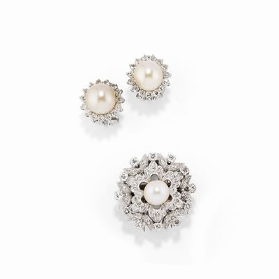 Orecchini e spilla in oro bianco 18k con perle e diamanti