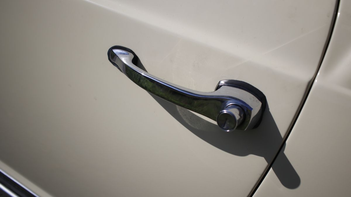 Mercedes-Benz 280 SL (Mercedes-Benz)