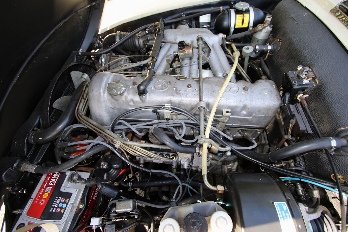 Mercedes-Benz 280 SL (Mercedes-Benz)