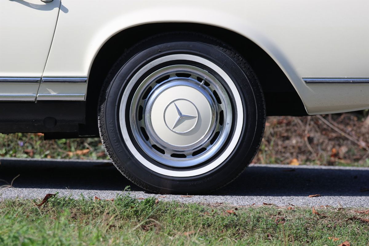 Mercedes-Benz 280 SL (Mercedes-Benz)