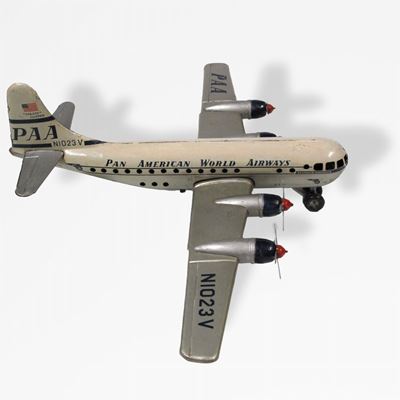 Giocattolo d'epoca, Aereo passeggeri PanAm con meccanismo a frizione