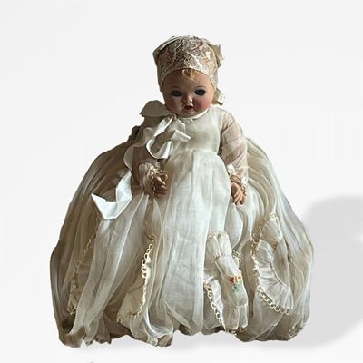 Bambola Simonetta, anni '50, con abito in organza