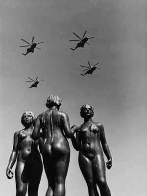 Doisneau Robert - Les Hélicoptères
