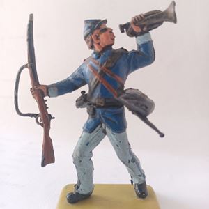 Gum Soldier with Trumpet