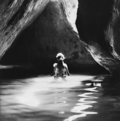 Linda, The Baths