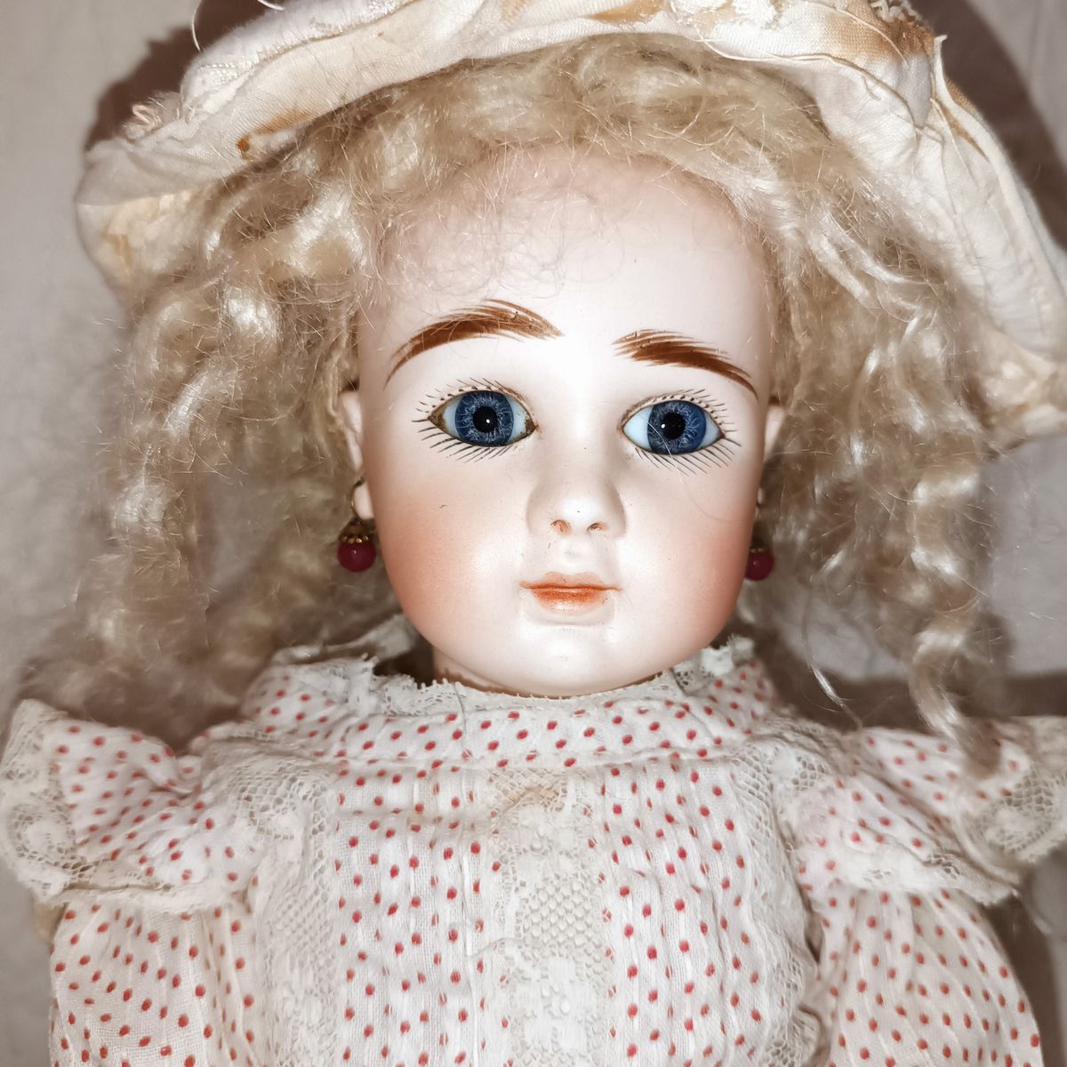 J. Steiner - Bambola in Bisquit, Francia, 1880s, altezza 42 cm
