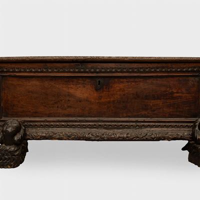 Cassapanca in Legno di Noce, Secoli XVI-XVII