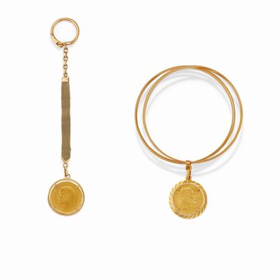 Bracciale rigido in oro giallo 18k con pendente marengo belga e portachiavi
