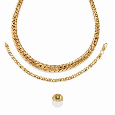 Collana, bracciale e anello in oro giallo 18k con pietra verde e diamanti
