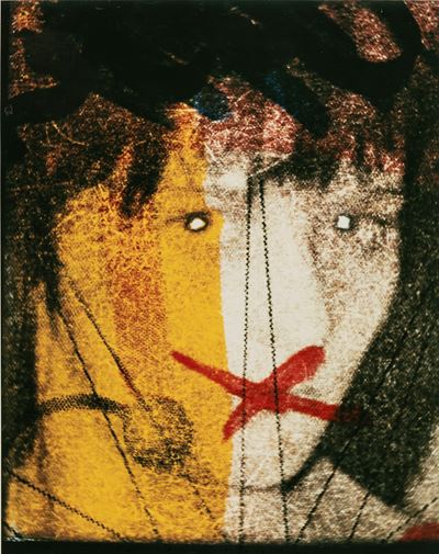 Volto inciso - Polaroid applicata a cartoncino originale, 1978