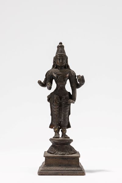 Scultura in Bronzo Raffigurante Parvati Lakshmi Stante