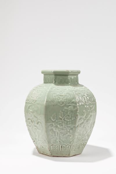 Vaso in porcellana celadon, Cina, dinastia Qing, XIX secolo