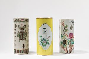  - Lot consisting of three porcelain brush holders, China, 20th century